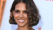 Halle Berry diz que já quebrou 10 ossos gravando cenas de ação - Steve Granitz/FilmMagic