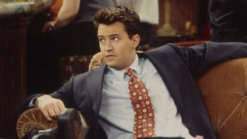 Matthew Perry em "Friends" - Divulgação/Warner Bros.