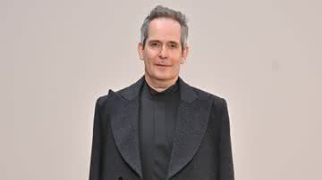 Tom Hollander viverá Hitchcock em nova temporada da antologia Monstro - Stephane Cardinale/Getty Images)