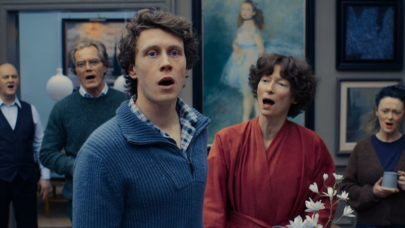 Tilda Swinton e George MacKay em The End - Divulgação/NEON