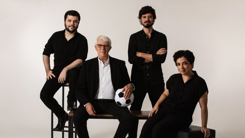 Rafael Dornellas, Paulo Morelli, Pedro Morelli e Naná Xavier - Aline Arruda/Netflix