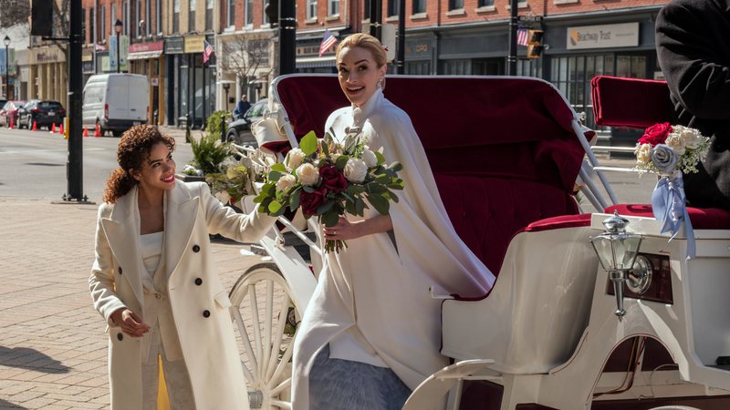 Casamento termina em prisão no trailer da 3ª temporada de Ginny & Georgia - Divulgação/Netflix