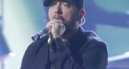 Eminem apresenta Lose Yourself, música tema de 8 Mile: Rua das Ilusões, premiada com o Oscar em 2003, na cerimônia de 2020 - Reprodução/Globo