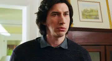 Adam Driver em cena do filme História de Um Casamento - Netflix