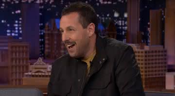 Adam Sandler no programa de Jimmy Fallon - YouTube/The Tonight Show