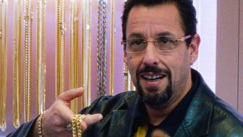 Adam Sandler no filme Joias Brutas - Netflix