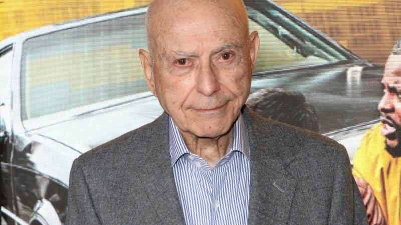 Alan Arkin, vencedor do Oscar por "Pequena Miss Sunshine", morre aos 89 anos - Joe Scarnici/Getty Images