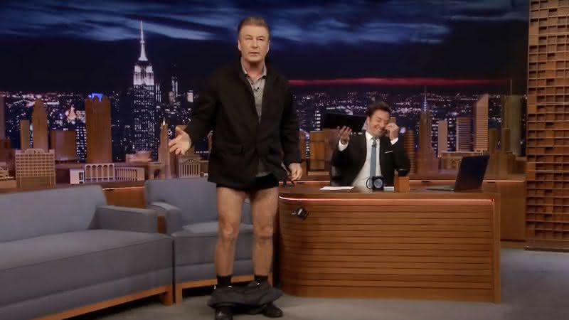 Alec Baldwin no programa de Jimmy Fallon - YouTube/The Tonight Show