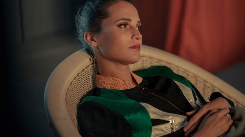 Alicia Vikander é a protagonista da minissérie "Irma Vep" - Divulgação/HBO