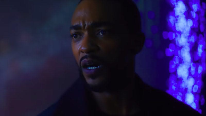 Anthony Mackie interpreta Takeshi Kovacs na segunda temporada da série - Reprodução/Netflix