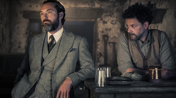 Alvo (Jude Law) e Aberforth Dumbledore (Richard Coyle) em "Animais Fantásticos: Os Segredos de Dumbledore" - Divulgação/Warner Bros. Pictures