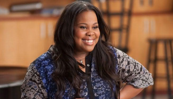 Amber Riley como Mercedes Jones em "Glee" - Divulgação/FOX