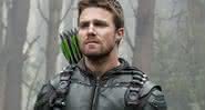 Stephen Amell é o protagonista de Arrow - CW