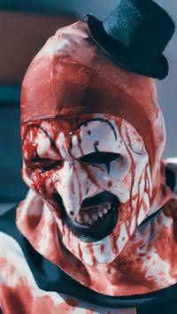 Vômitos e desmaios em “Terrifier 2”