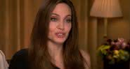 Angelina Jolie em entrevista para o ExtraTv - Youtube