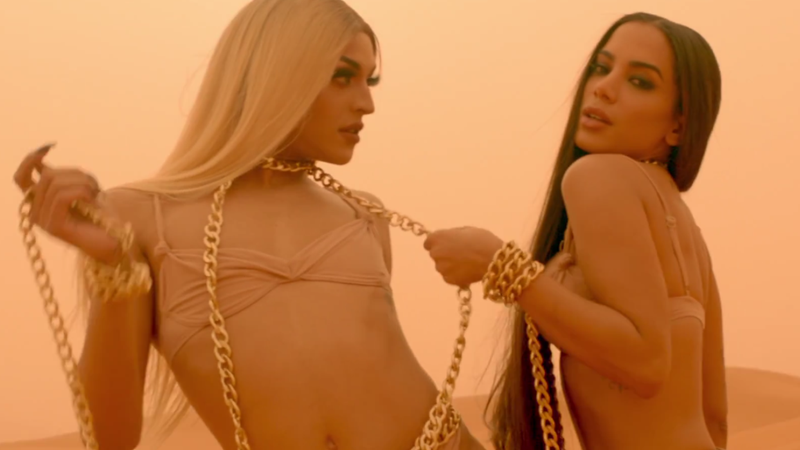 Anitta e Pabllo Vittar em Sua Cara. Crédito: Reprodução/Youtube