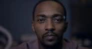 Anthony Mackie em episódio de Black Mirror - Netflix