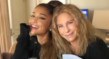 Ariana Grande e Barbra Streisand nos bastidores do show em Chicago. Reprodução/Instagram