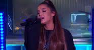 Ariana Grande em apresentação para o BBC Live Lounge - YouTube