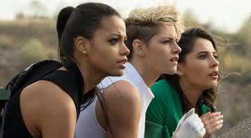 Ella Ballinska, Kristen Stewart e Naomi Scott em cena de As Panteras - Divulgação/Sony Pictures