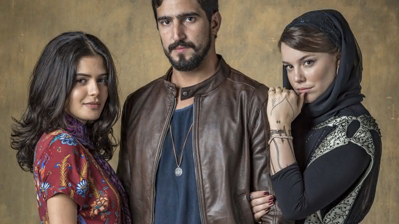 Jamil (Renato Góes), Laila (Julia Dalavia) e Dalila (Alice Wegmann) em Órfãos da Terra, indicada ao Emmy Internacional - Globo/Paulo Belote