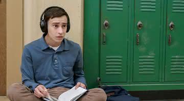 Keir Gilchrist interpretando Sam na primeira temporada de Atypical - Divulgação/Netflix