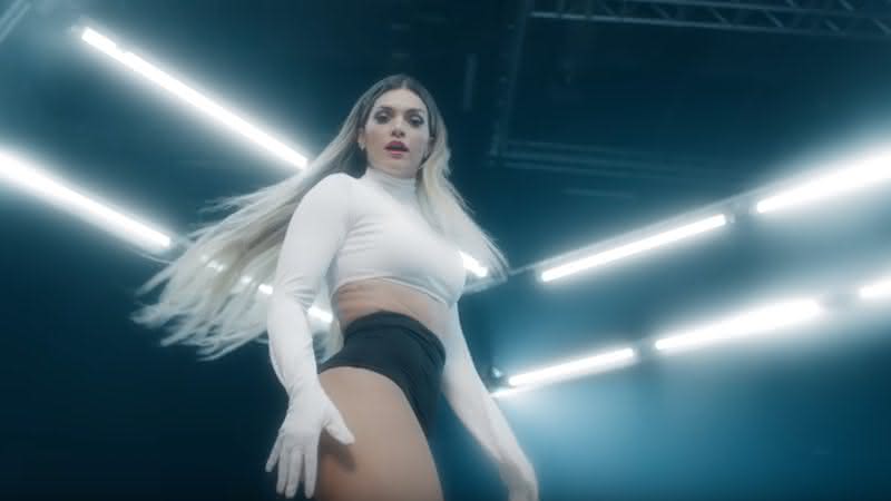 Kelly Key no clipe de Aumente o Som - YouTube