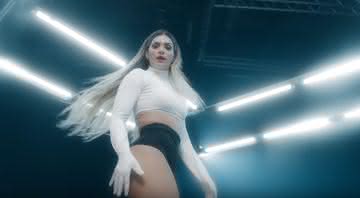 Kelly Key no clipe de Aumente o Som - YouTube