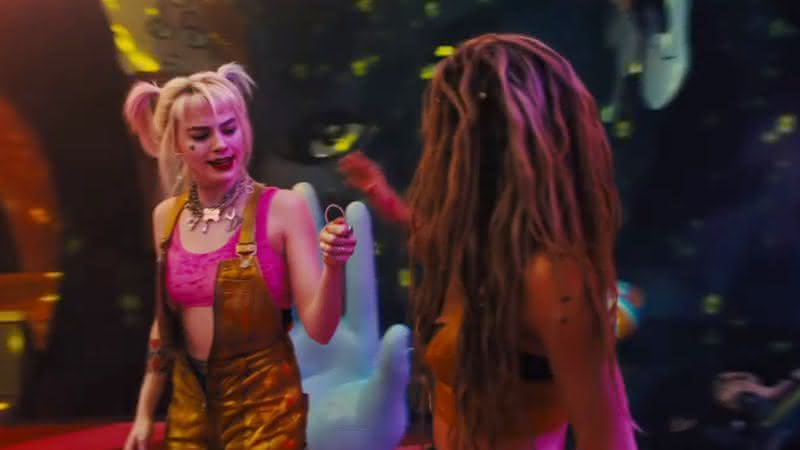 Margot Robbie em nova cena de Aves de Rapina - YouTube