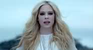 Avril Lavigne no clipe de Head Above Water - Reprodução/YouTube