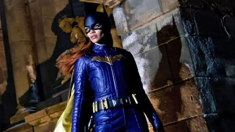 "Batgirl": Diretor posta foto de cena inédita com Leslie Grace e Michael Keaton - Divulgação/Warner Bros