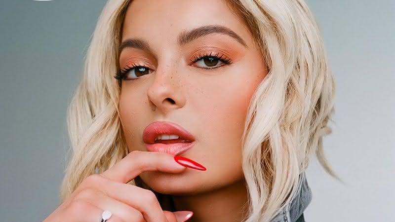 Bebe Rexha é a capa da nova edição da revista Self - Divulgação