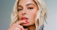 Bebe Rexha é a capa da nova edição da revista Self - Divulgação