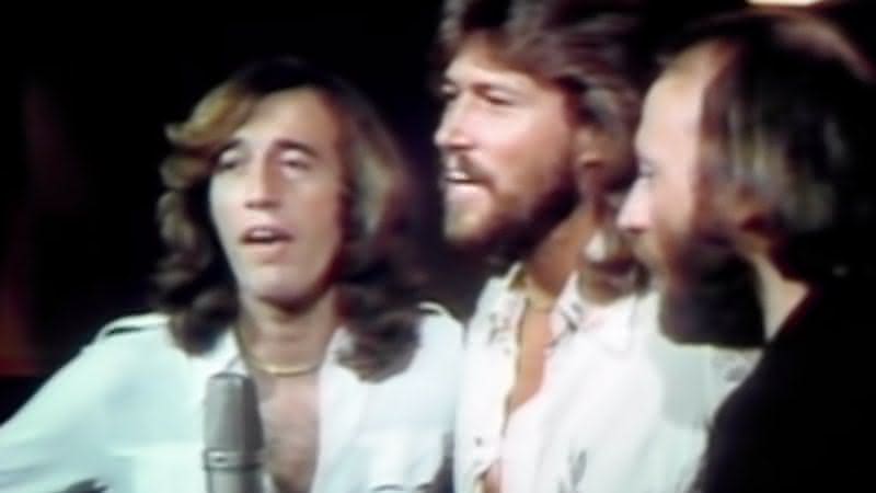 Bee Gees em apresentação ao vivo - YouTube