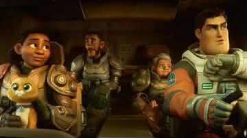 Beijo entre mulheres faz 14 países proibirem "Lightyear", entre eles, o Catar, sede da próxima Copa do Mundo - Divulgação/Disney/Pixar