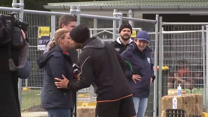 Benji Marshall e a repórter Michelle Bishop - YouTube