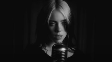 Billie Eilish no clipe de "No Time to Die" - Reprodução/YouTube