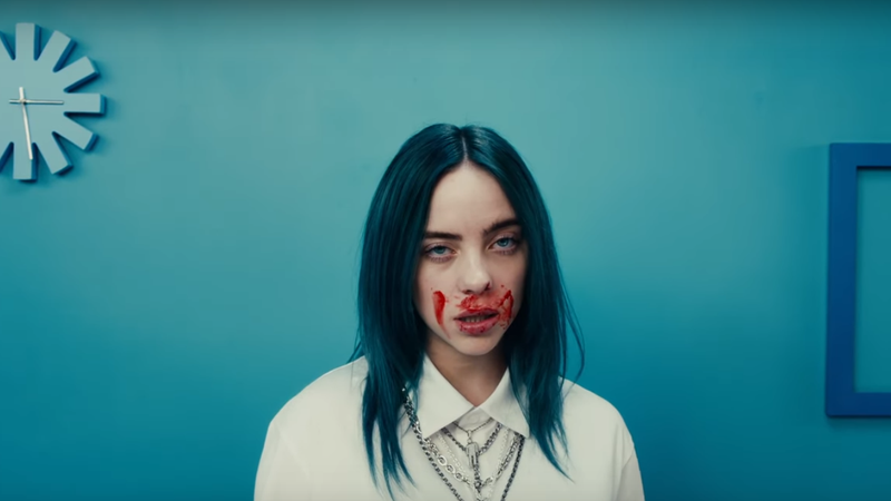 Billie Eilish no clipe do single "bad guy" - Reprodução/YouTube