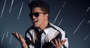 Bruno Mars no clipe de That's What I Like - YouTube