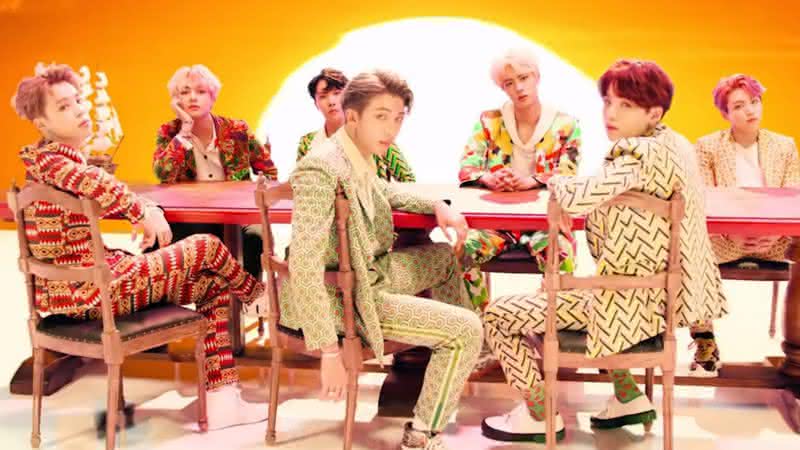 BTS no clipe de Idol - Reprodução/YouTube