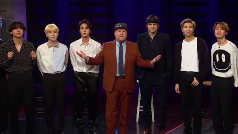 James Corden e Ashton Kutcher brincaram com os coreanos do BTS - Reprodução/YouTube