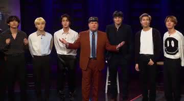 James Corden e Ashton Kutcher brincaram com os coreanos do BTS - Reprodução/YouTube