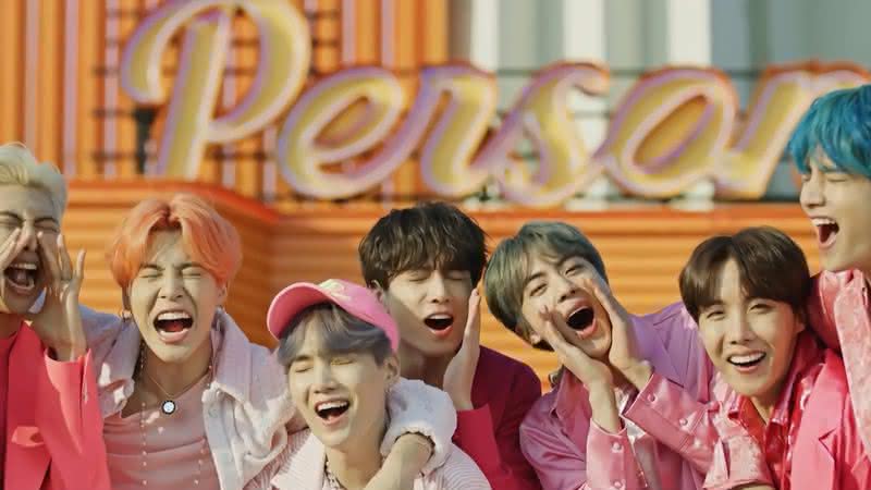 BTS no clipe do single Boy With Luv, parceria com a Halsey - YouTube