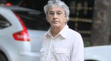 Caetano Veloso estacionando no Leblon - Reprodução