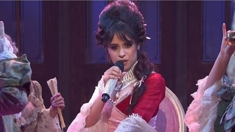 Camila Cabello em sua apresentação no Saturday Night Live - YouTube