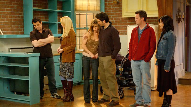 Cena do último episódio da série Friends, que foi ao ar há 16 anos - Warner Bros.