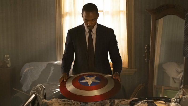 Novas fotos compartilhadas revelam conexões de “Capitão América 4” com a série protagonizada por Tom Hiddleston - Reprodução/Marvel Studios