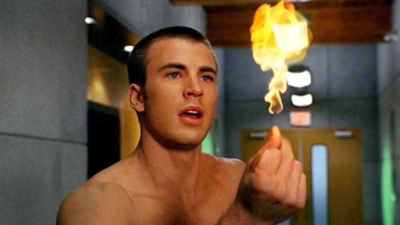 Chris Evans como Tocha Humana em "Quarteto Fantástico" (2005) - Divulgação/20th Century Studios