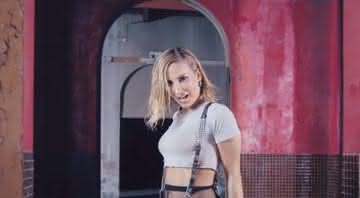 Claudia Leitte anuncia novos trabalhos - YouTube