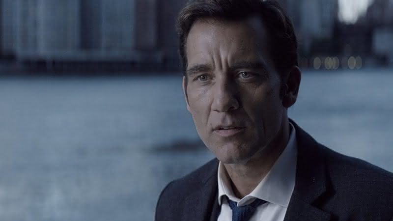 Clive Owen no trailer de Anon - YouTube